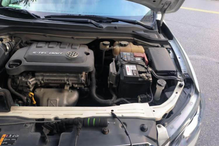 Used Buick GT 2015 15N Automatic Deluxe Edition Engine Bay Left