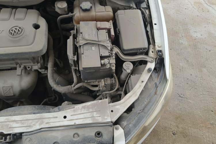 Used Buick GT 2015 15N Automatic Elite Version Engine Bay Left