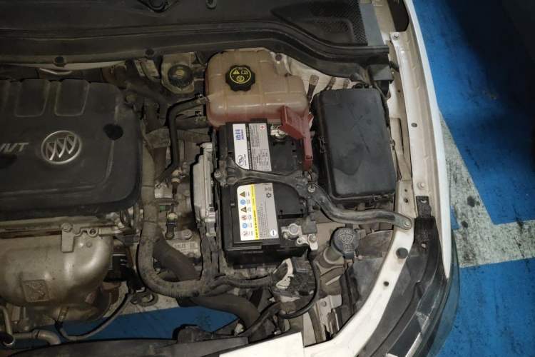 Used Buick GT 2015 15N Automatic Deluxe Edition Engine Bay Left