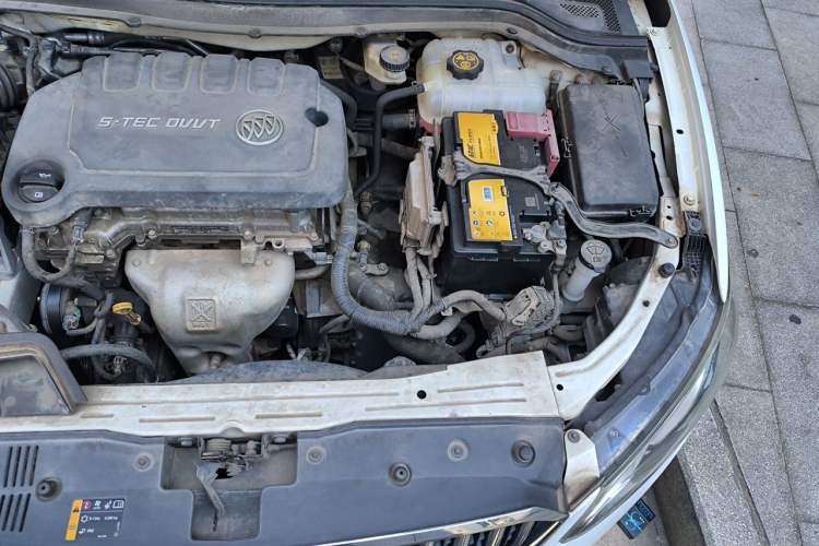 Used Buick GT 2015 15N Automatic Elite Version Engine Bay Left