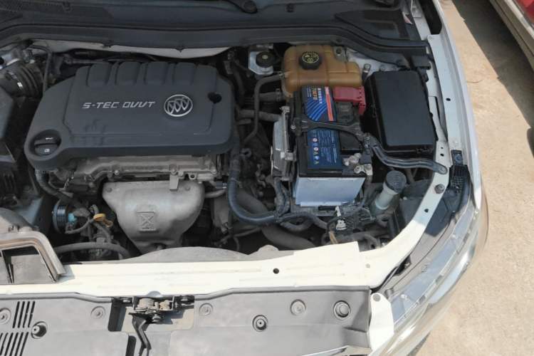 Used Buick GT 2015 15N Manual Entry-Level Trim Engine Bay Left