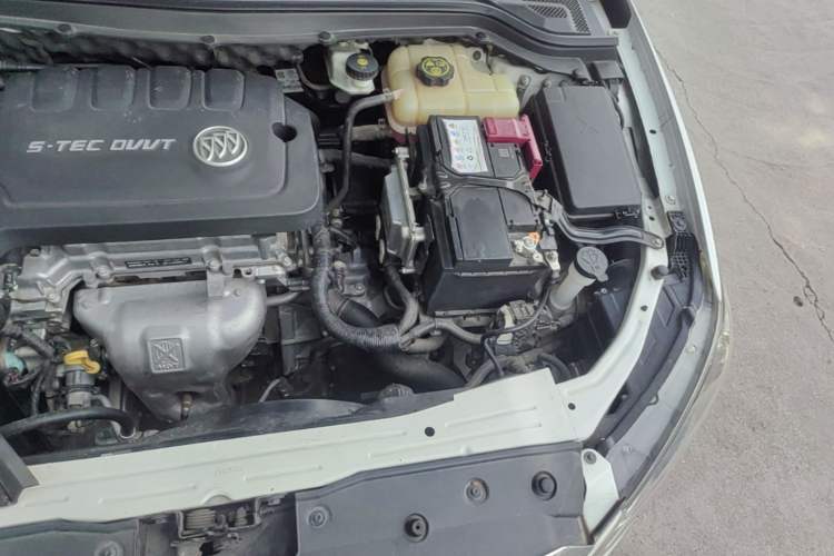 Used Buick GT 2015 15N Automatic Deluxe Edition Engine Bay Left