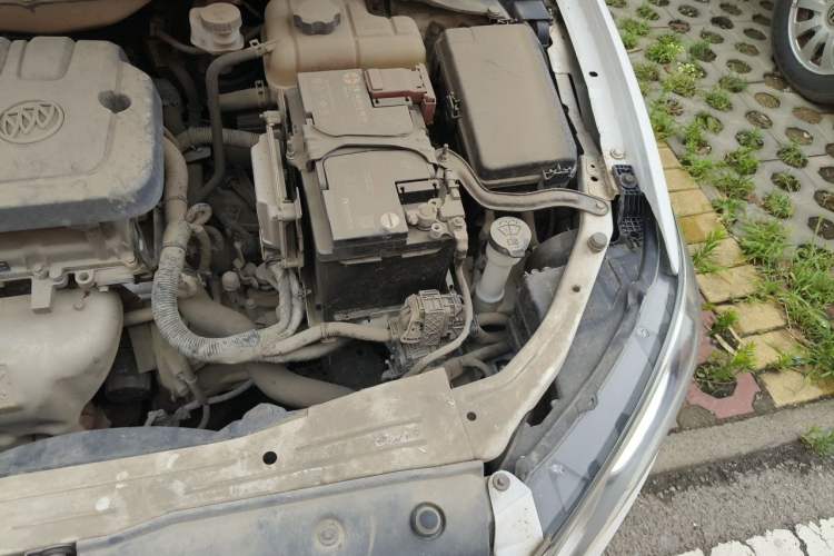 Used Buick GT 2015 15N Manual Elite Edition Engine Bay Left