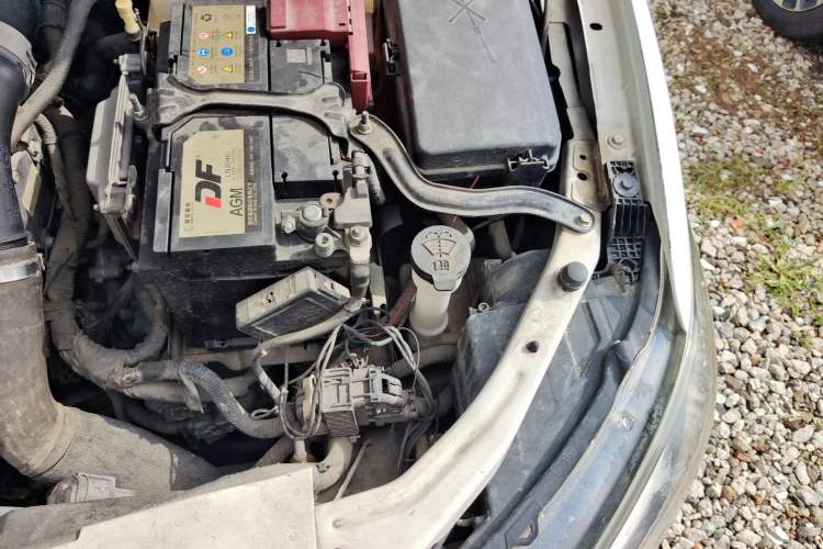 Used Buick GT 2015 18T Dual-Clutch Luxury Model Engine Bay Left