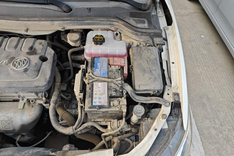 Used Buick GT 2015 15N Automatic Entry-Level Trim Engine Bay Left