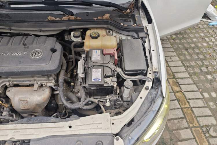 Used Buick GT 2015 15N Automatic Entry-Level Trim Engine Bay Left