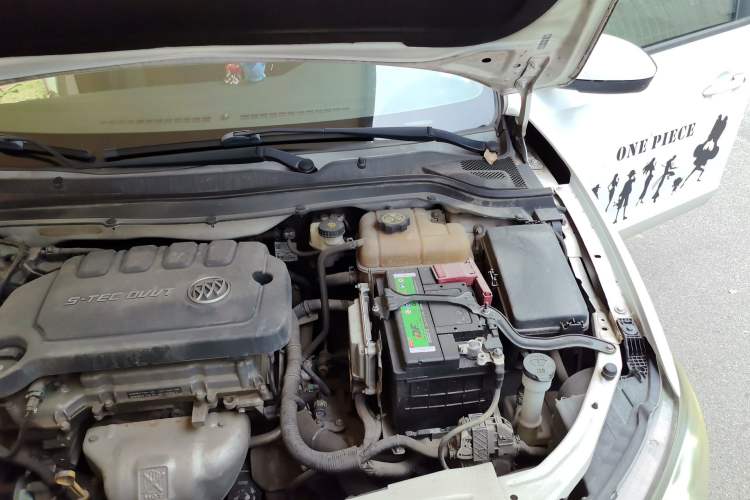 Used Buick GT 2015 15N Automatic Deluxe Edition Engine Bay Left