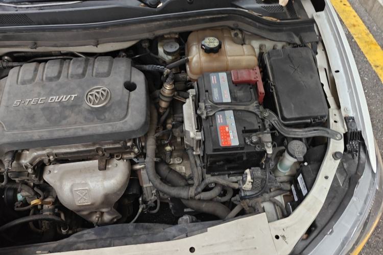 Used Buick GT 2015 15N Automatic Entry-Level Trim Engine Bay Left