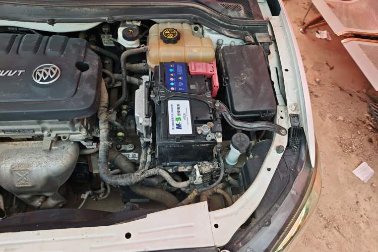 Used Buick GT 2015 15N Automatic Deluxe Edition Engine Bay Left