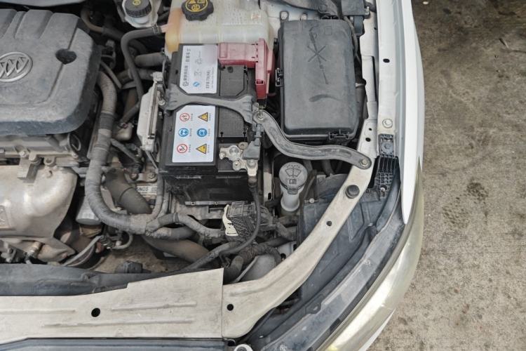 Used Buick GT 2015 15N Automatic Deluxe Edition Engine Bay Left