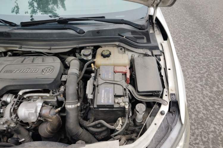 Used Buick GT 2015 18T Dual-Clutch Elite Model Engine Bay Left