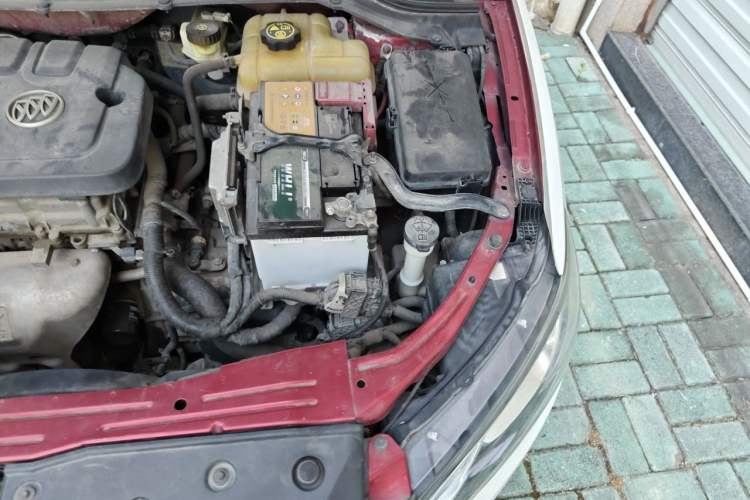 Used Buick GT 2015 15N Automatic Deluxe Edition Engine Bay Left