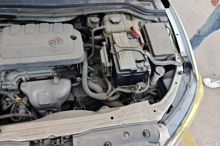 Used Buick GT 2015 15N Automatic Entry-Level Trim Engine Bay Left