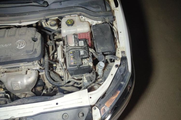 Used Buick GT 2015 15N Automatic Deluxe Edition Engine Bay Left
