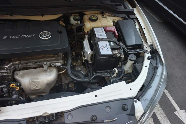 Used Buick GT 2015 15N Automatic Elite Version Engine Bay Left