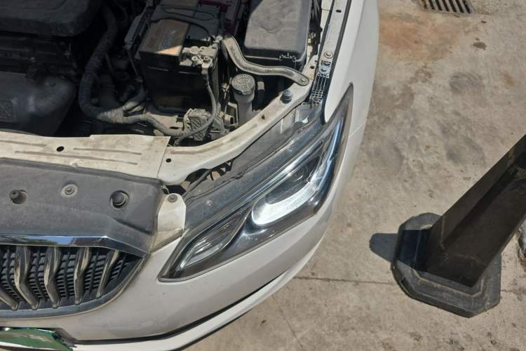 Used Buick GT 2015 15N Automatic Elite Version Engine Bay Left