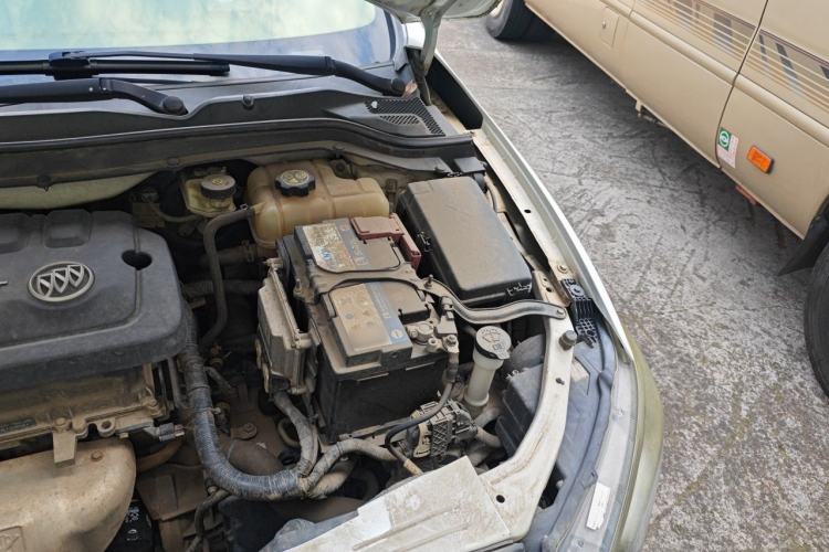 Used Buick GT 2015 15N Automatic Deluxe Edition Engine Bay Left