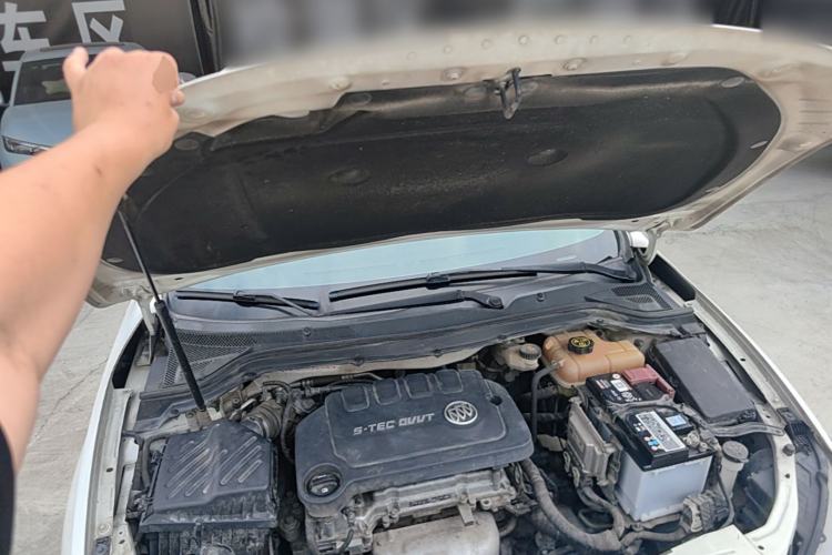 Used Buick GT 2015 15N Automatic Deluxe Edition Engine Bay