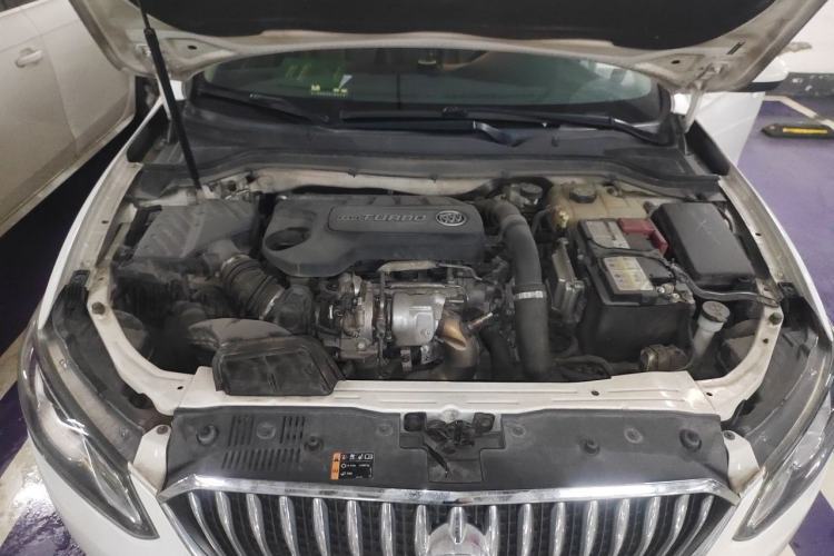 Used Buick GT 2015 18T Dual-Clutch Luxury Model Engine Bay