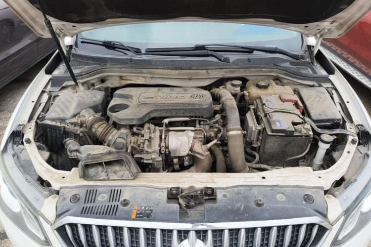Used Buick GT 2015 18T Dual-Clutch Luxury Model Engine Bay