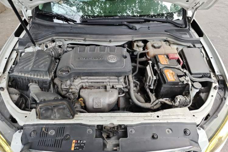 Used Buick GT 2015 15N Automatic Deluxe Edition Engine Bay
