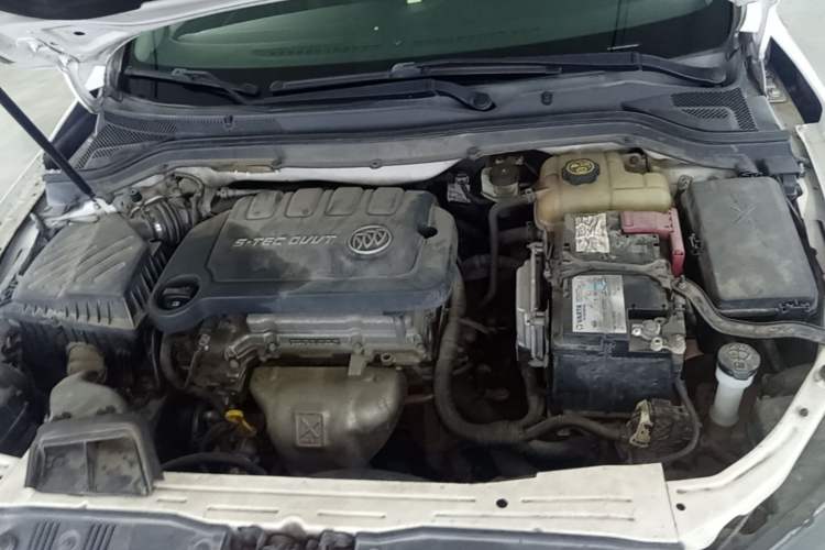 Used Buick GT 2015 15N Automatic Deluxe Edition Engine Bay