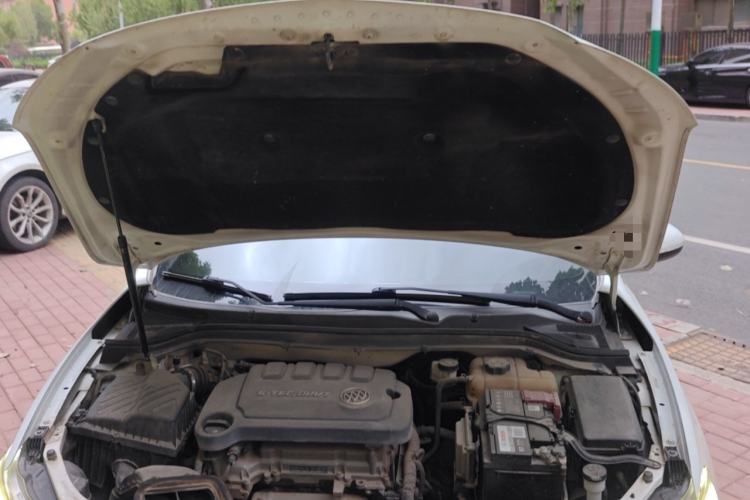 Used Buick GT 2015 15N Manual Luxury Version Engine Bay