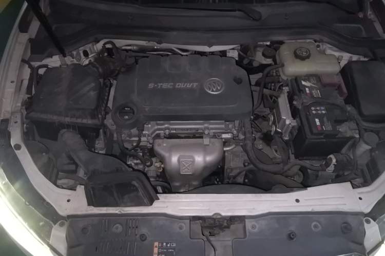 Used Buick GT 2015 15N Automatic Deluxe Edition Engine Bay
