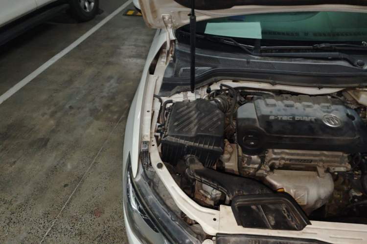 Used Buick GT 2015 15N Automatic Deluxe Edition Engine Bay Right