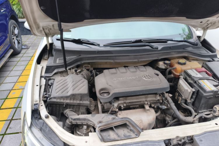 Used Buick GT 2015 15N Automatic Elite Version Engine Bay Right