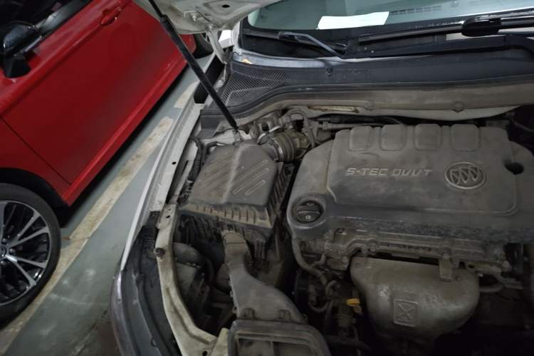 Used Buick GT 2015 15N Automatic Deluxe Edition Engine Bay Right