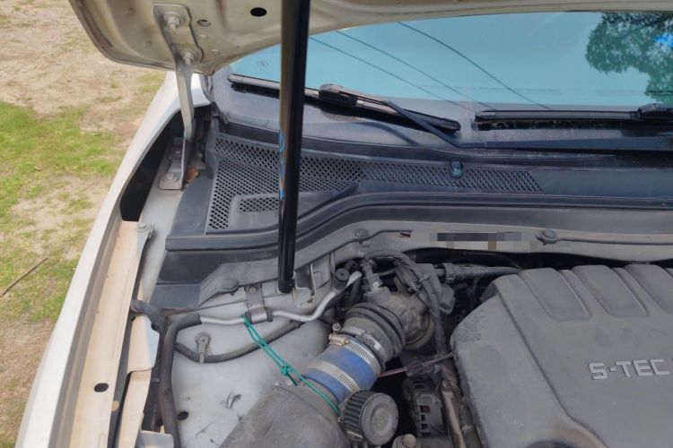 Used Buick GT 2015 15N Automatic Elite Version Engine Bay Right