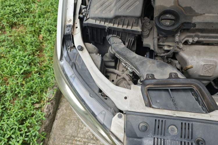 Used Buick GT 2015 15N Automatic Deluxe Edition Engine Bay Right