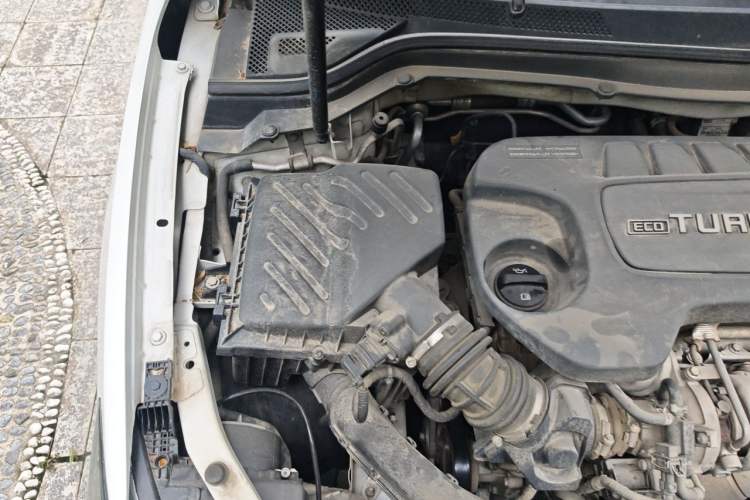 Used Buick GT 2015 18T Dual-Clutch Luxury Model Engine Bay Right