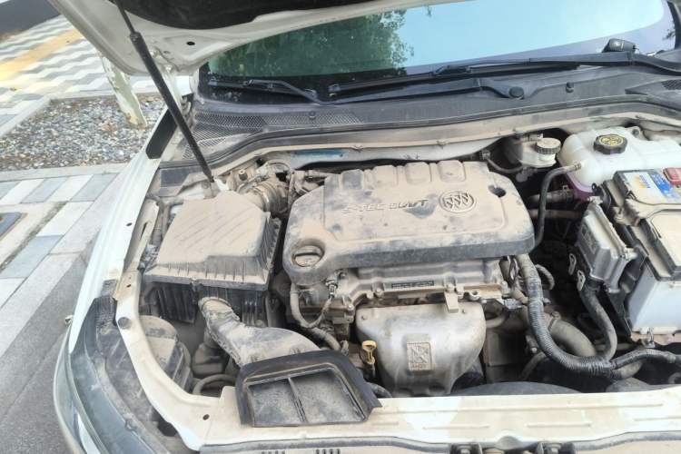 Used Buick GT 2015 15N Automatic Deluxe Edition Engine Bay Right