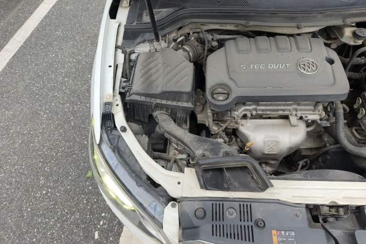 Used Buick GT 2015 15N Automatic Elite Version Engine Bay Right