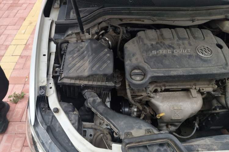 Used Buick GT 2015 15N Automatic Elite Version Engine Bay Right