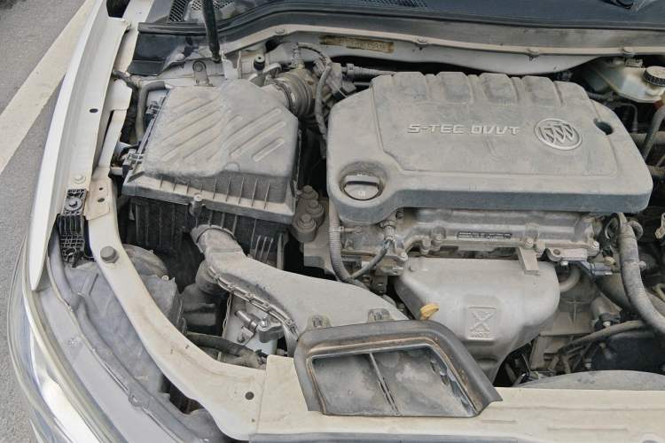 Used Buick GT 2015 15N Automatic Elite Version Engine Bay Right