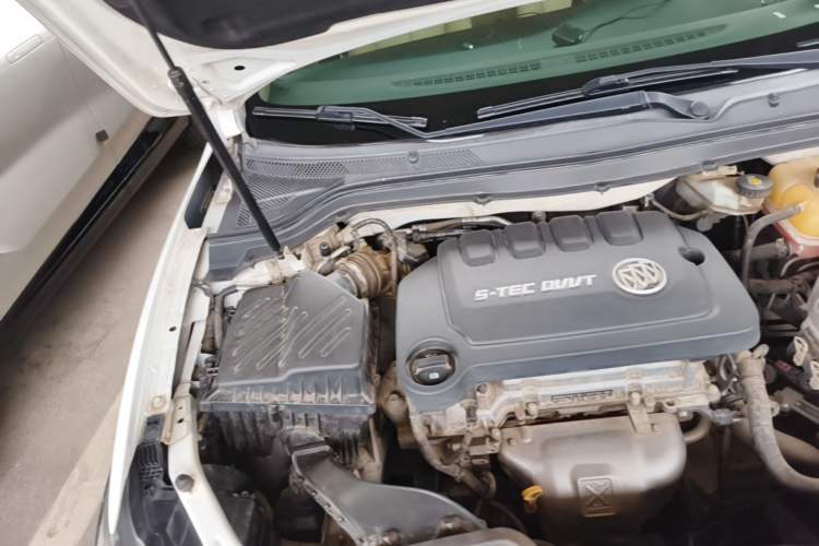 Used Buick GT 2015 15N Manual Entry-Level Trim Engine Bay Right