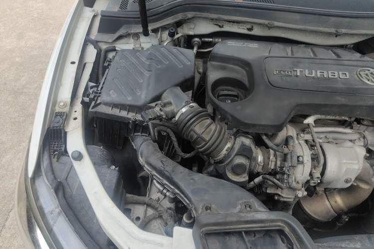 Used Buick GT 2015 18T Dual-Clutch Luxury Model Engine Bay Right