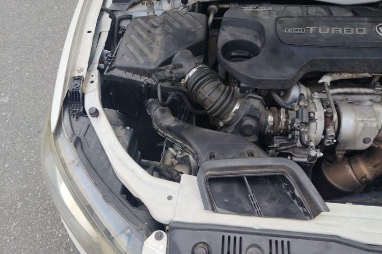 Used Buick GT 2015 18T Dual-Clutch Luxury Model Engine Bay Right