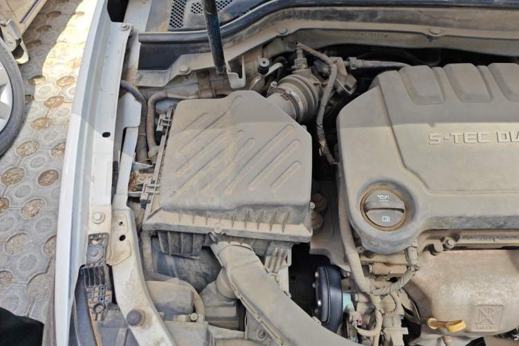 Used Buick GT 2015 15N Automatic Elite Version Engine Bay Right