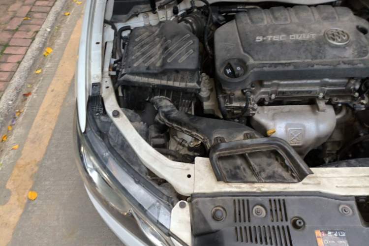 Used Buick GT 2015 15N Automatic Entry-Level Trim Engine Bay Right