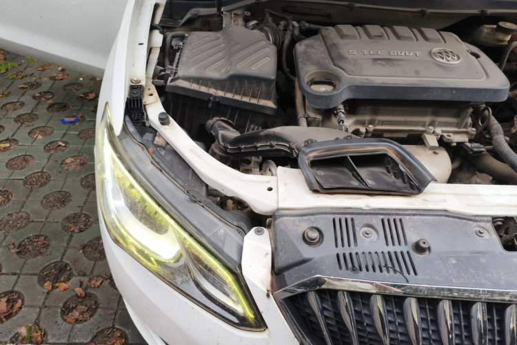 Used Buick GT 2015 15N Automatic Deluxe Edition Engine Bay Right