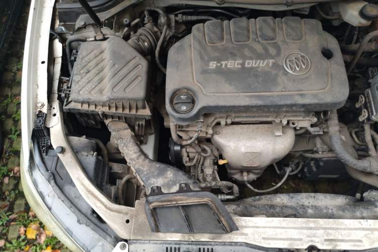 Used Buick GT 2015 15N Automatic Entry-Level Trim Engine Bay Right