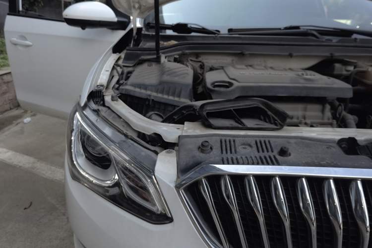 Used Buick GT 2015 15N Manual Entry-Level Trim Engine Bay Right