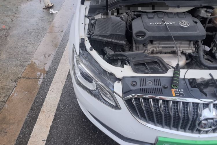 Used Buick GT 2015 15N Manual Elite Edition Engine Bay Right