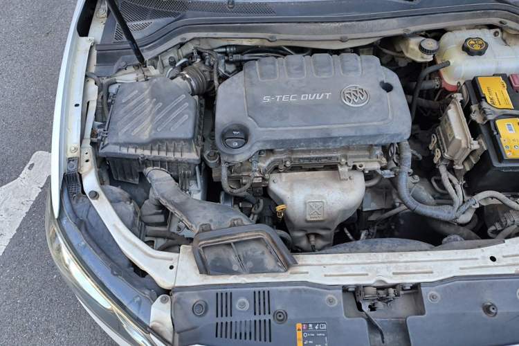 Used Buick GT 2015 15N Automatic Elite Version Engine Bay Right