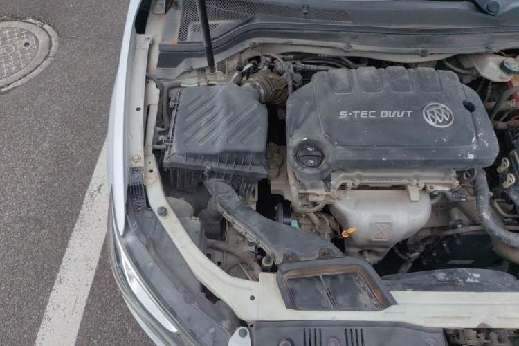 Used Buick GT 2015 15N Automatic Elite Version Engine Bay Right