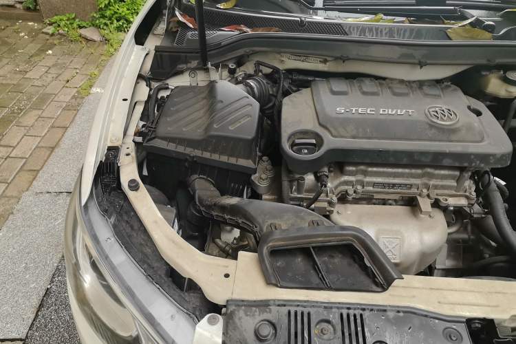 Used Buick GT 2015 15N Automatic Elite Version Engine Bay Right